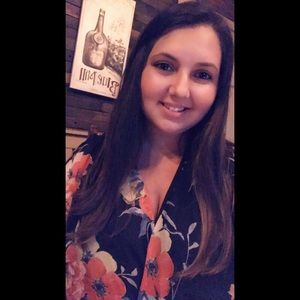 Meet your Posher, Monica